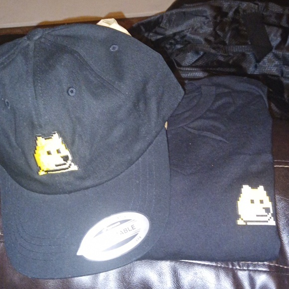 Bella + Canvas Doogie PACK Essentials Hat + tshirt - Picture 1 of 7